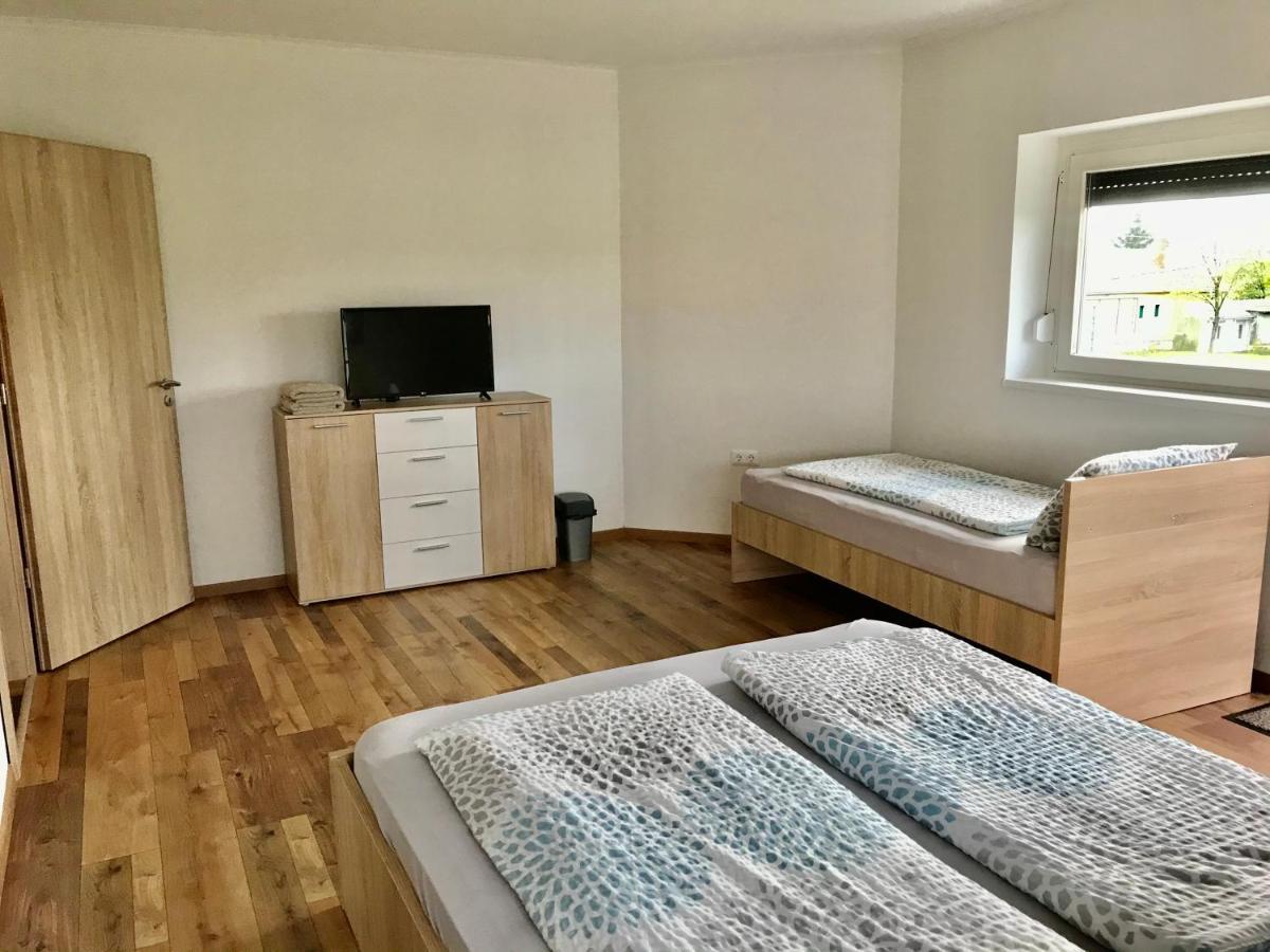 Matyas Vendeghaz 3 Rooms Apartment Kópháza エクステリア 写真